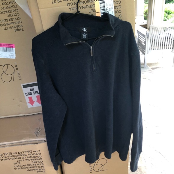Calvin Klein Sweater - Picture 1 of 3
